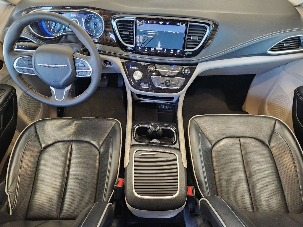 2023 Chrysler Pacifica Limited 31