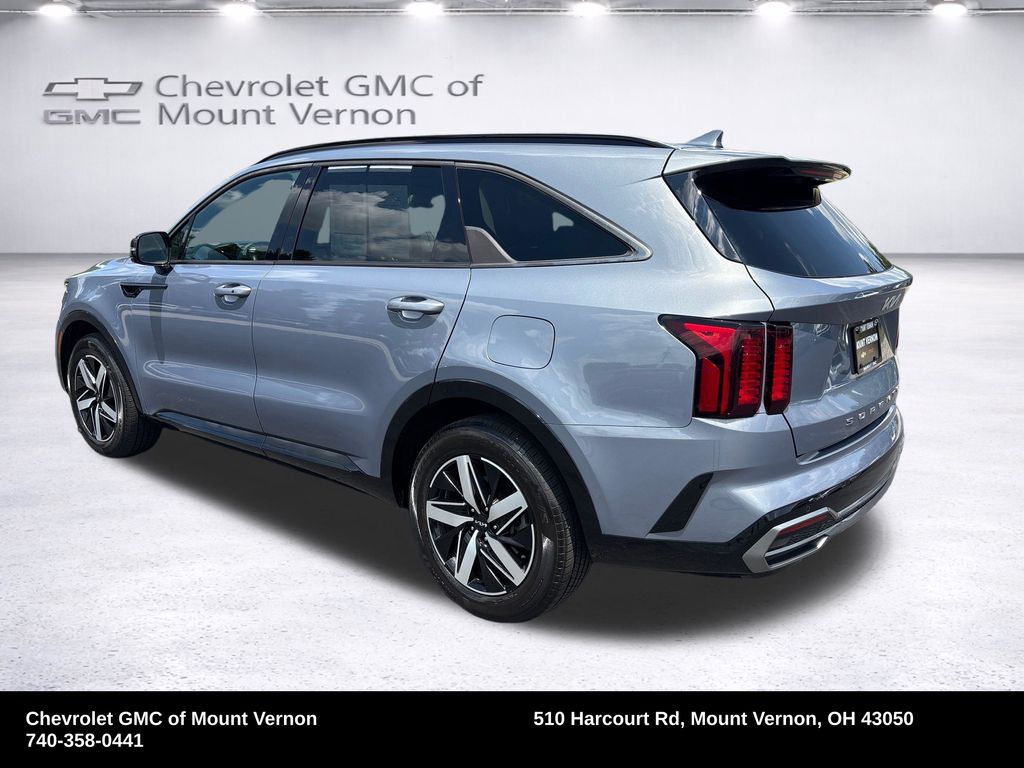 2022 Kia Sorento S - Image 3