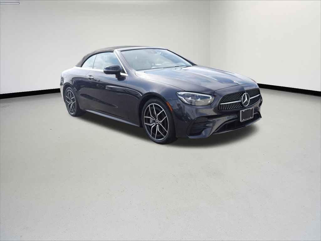 Thumbnail: 2022 Mercedes-Benz E-Class - 7