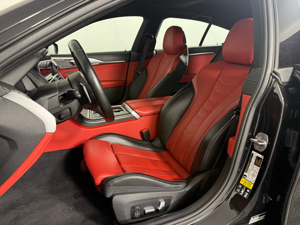 Thumbnail: 2023 BMW 8 Series - 13