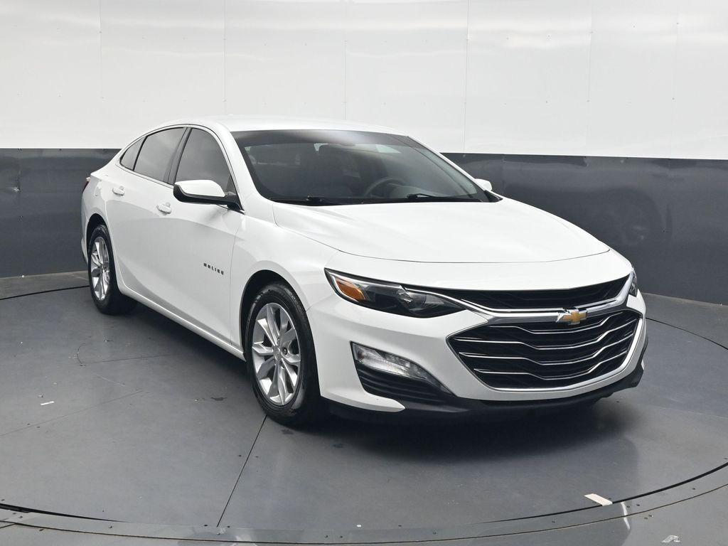 Used 2020 White Chevrolet LT image 2