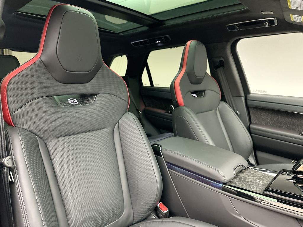 2025 Land Rover Range Rover Sport  6
