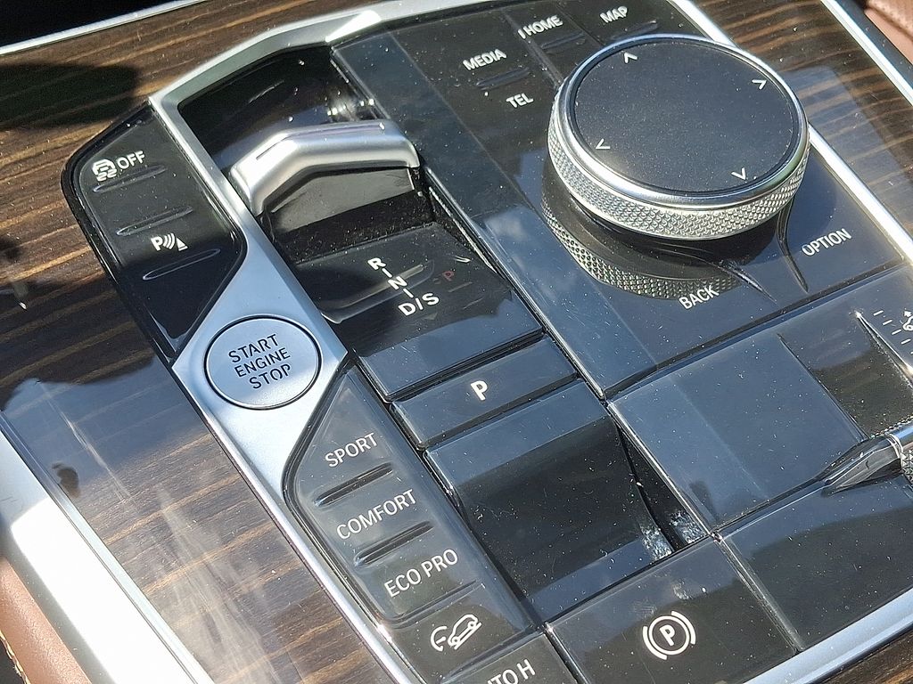2023 BMW X7 xDrive40i 15