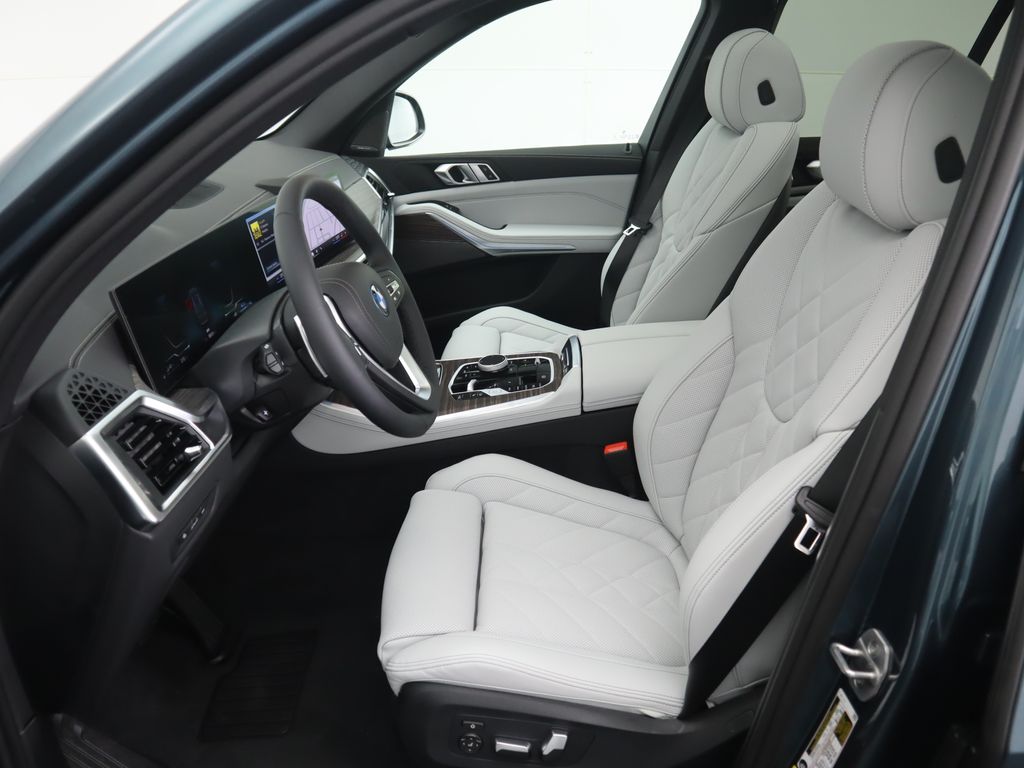 Thumbnail: 2026 BMW X5 - 20