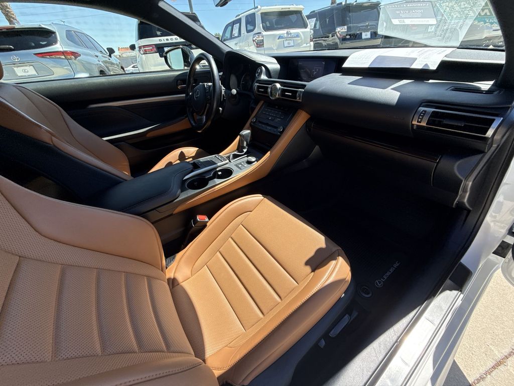 Thumbnail: 2022 Lexus RC - 15