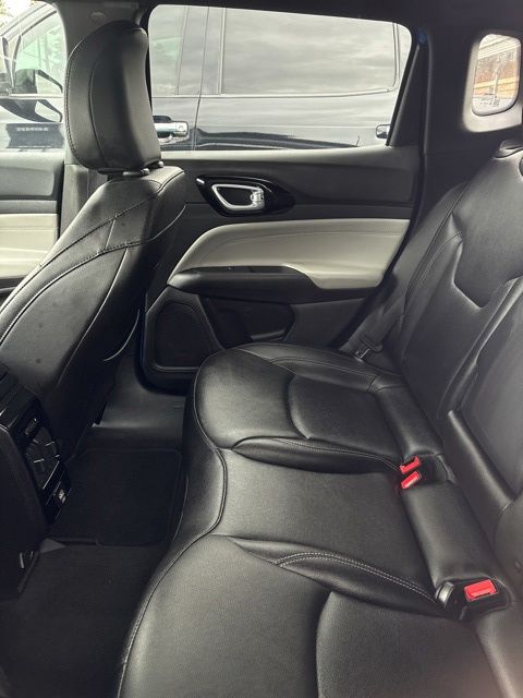 2025 Jeep Compass Limited — photo 8