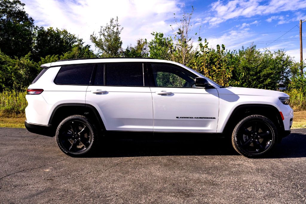 New Car 2025 Jeep Grand Cherokee L  Altitude For Sale Under $50,000 In Taylor, Texas