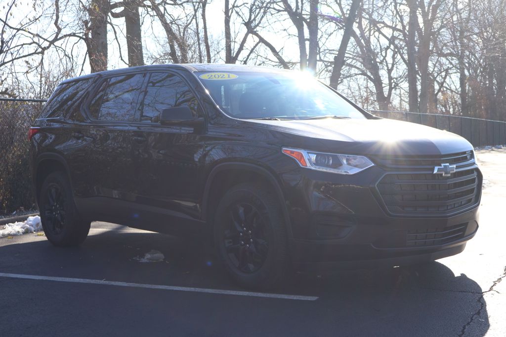 Thumbnail: 2021 Chevrolet Traverse - 10