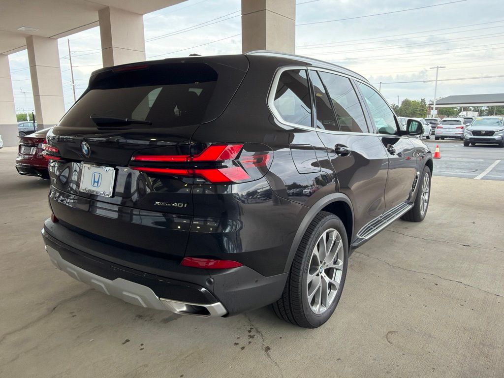 Thumbnail: 2026 BMW X5 - 5