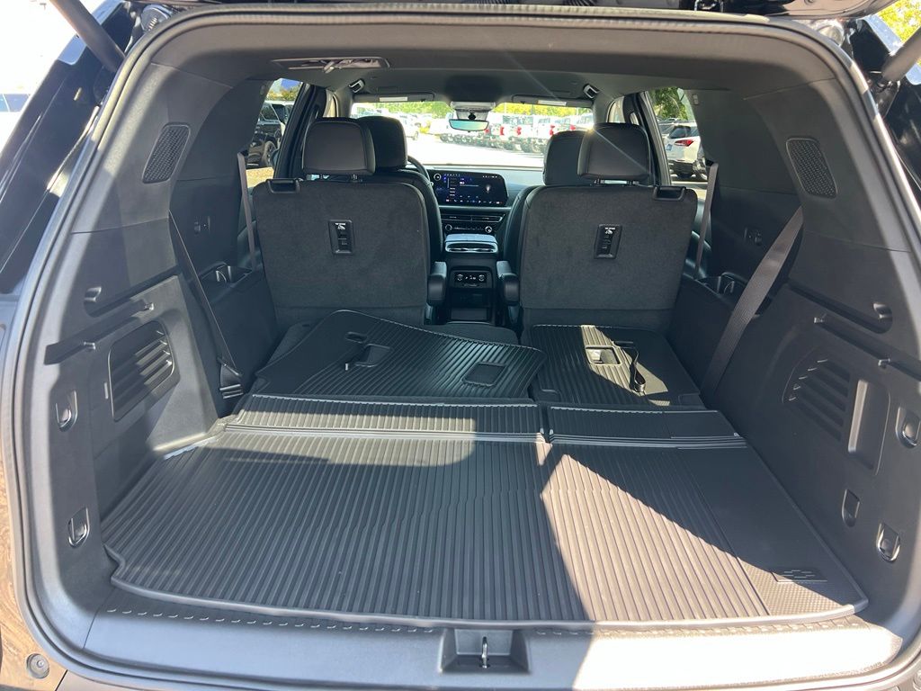 Used 2026 Chevrolet Traverse SUV