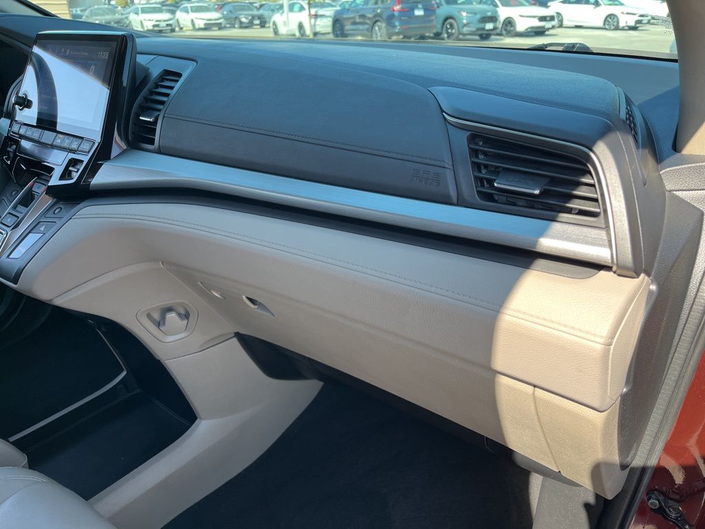 Thumbnail: 2018 Honda Odyssey - 30