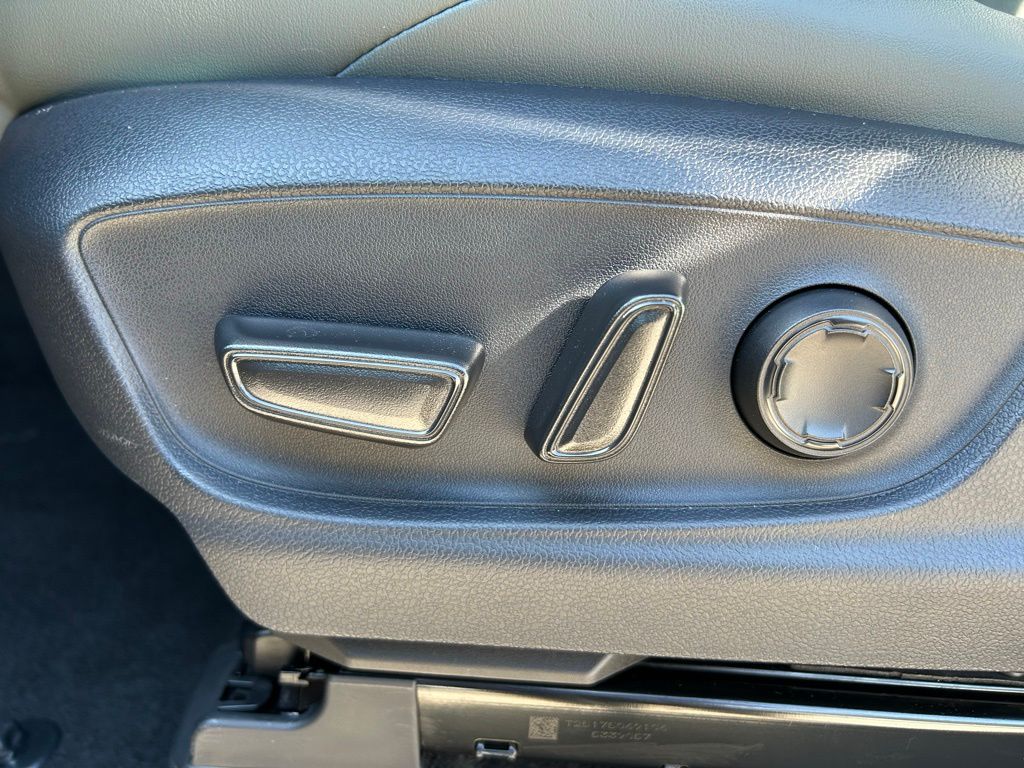 Thumbnail: 2025 Toyota Tacoma - 16