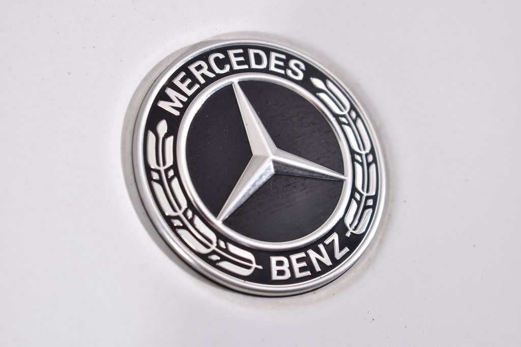 Thumbnail: 2022 Mercedes-Benz GLB - 10