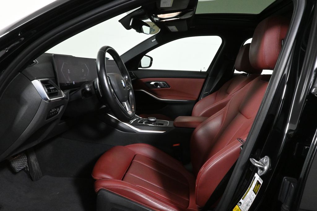 Thumbnail: 2023 BMW 3 Series - 3