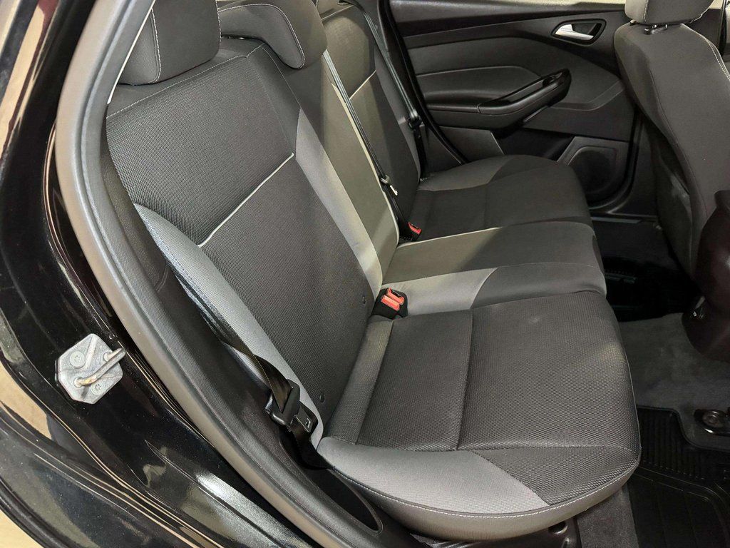 Used 2014 Tuxedo Black Metallic Ford SE image 24