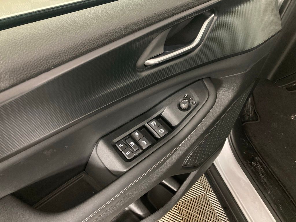 New 2025 Silver Jeep Laredo image 11