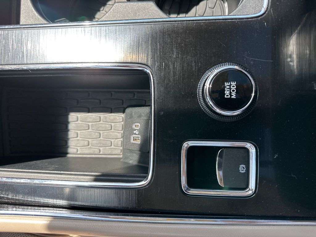 2021 Pristine White Lincoln Aviator Reserve AWD SUV