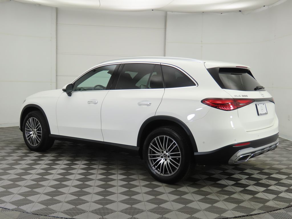 Thumbnail: 2025 Mercedes-Benz GLC - 7