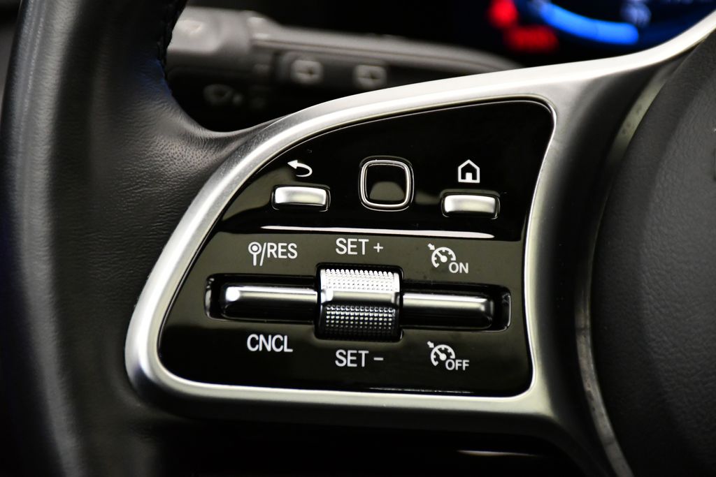 2022 Mercedes-Benz GLA 250 4MATIC 23