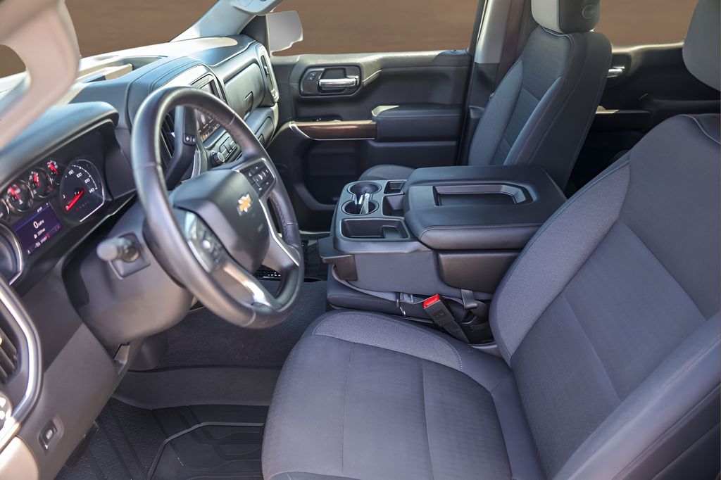 Used 2020 Silver Chevrolet LT image 10