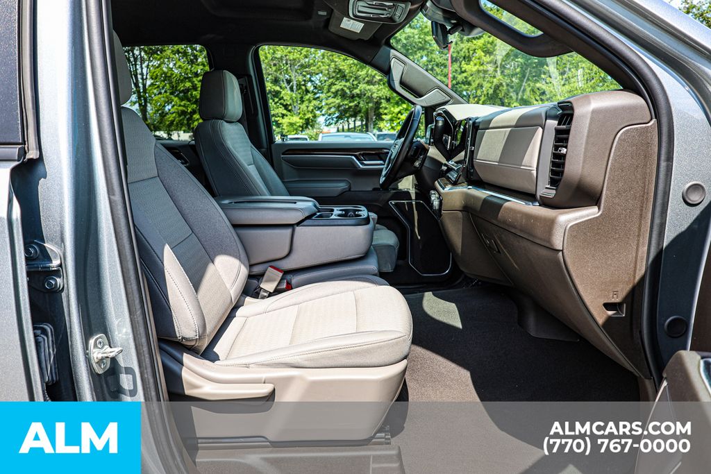 Used 2025 Gray Chevrolet LT/MT Certified image 20