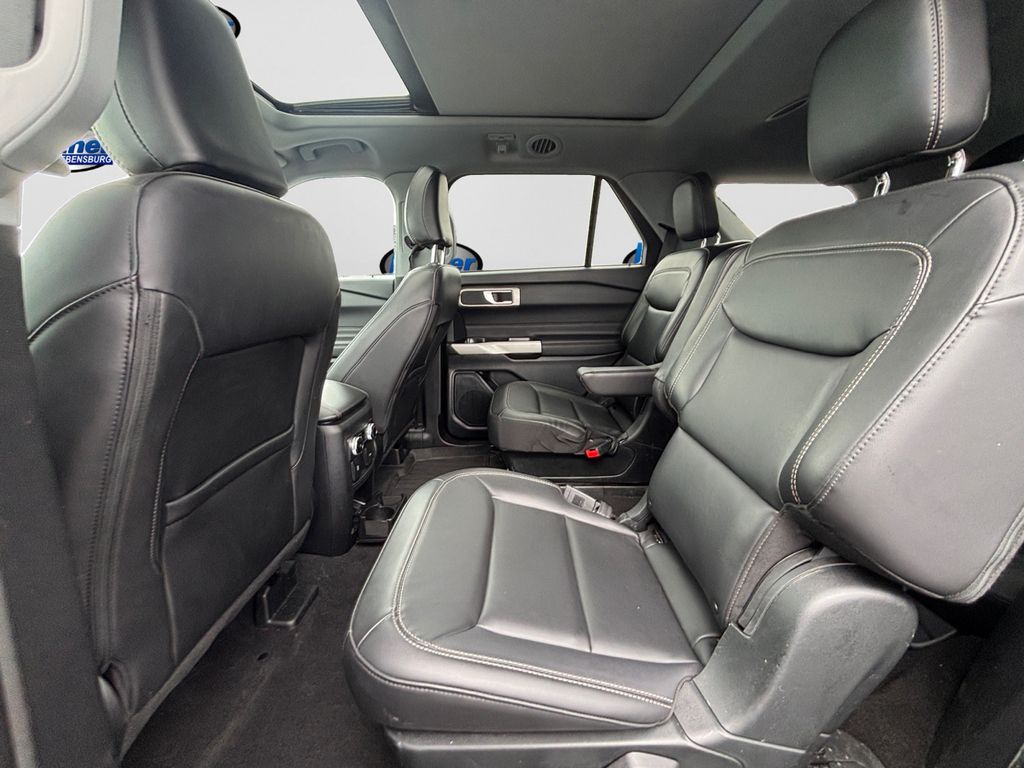 2023 Ford Explorer XLT Black at Spitzer Acura