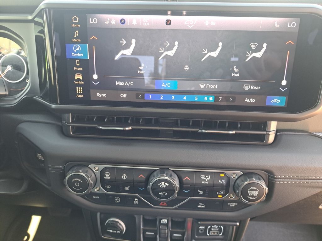 New Car 2025 Jeep Gladiator  Mojave For Sale Under $50,000 In Austin, Texas