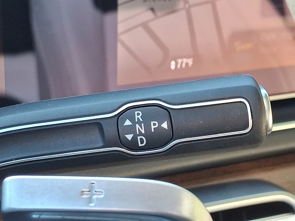 Thumbnail: 2025 Mercedes-Benz GLS - 15