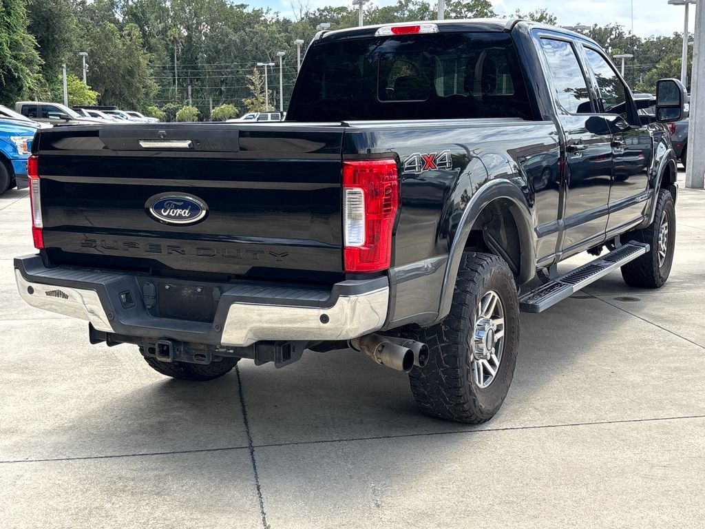Used 2018 Black Ford Lariat image 3