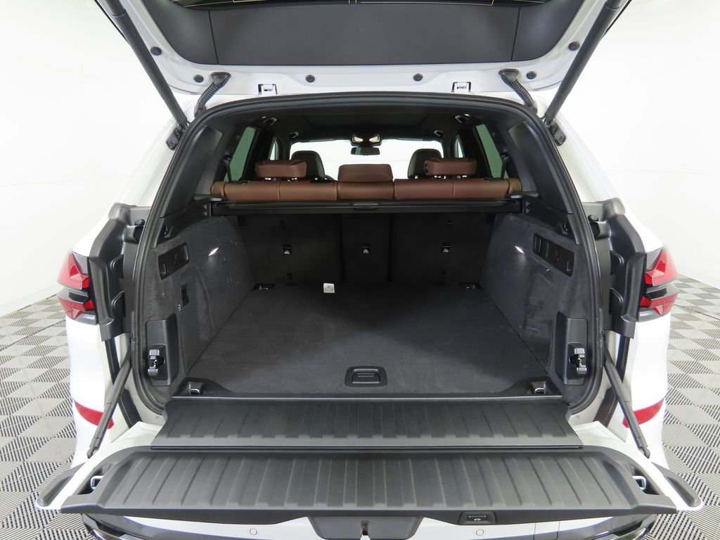 Thumbnail: 2026 BMW X5 - 27