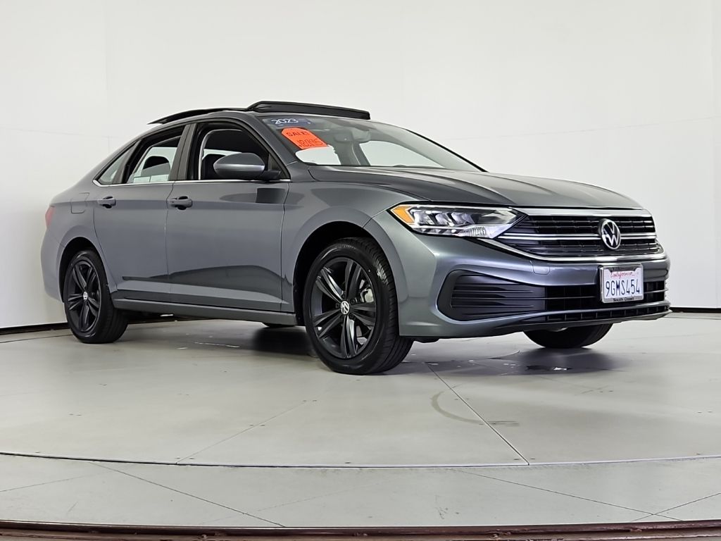 Thumbnail: 2023 Volkswagen Jetta - 4