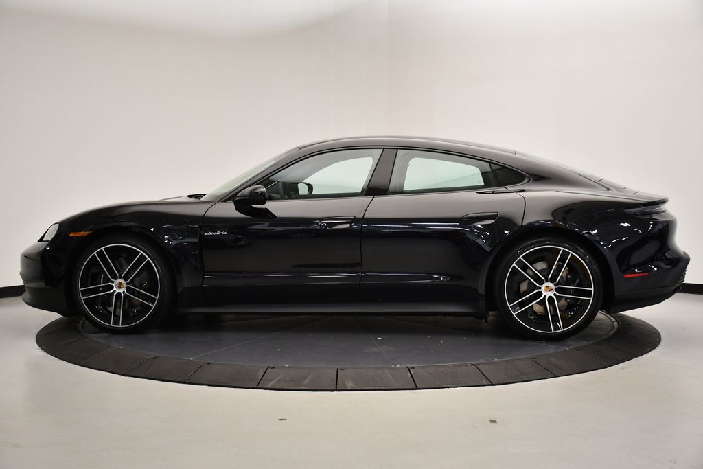 Thumbnail: 2025 Porsche Taycan - 2
