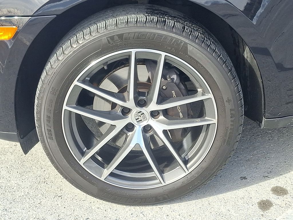 Thumbnail: 2023 Porsche Macan - 10