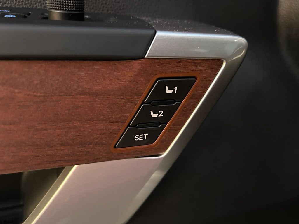 Thumbnail: 2024 Toyota Tundra - 18