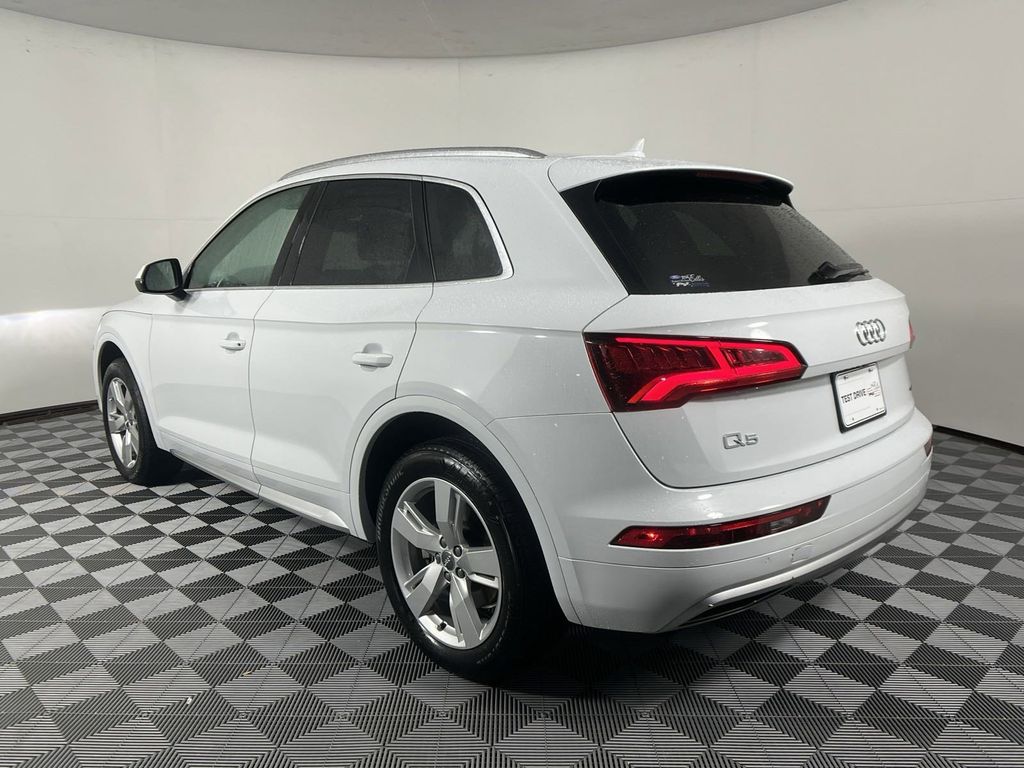 2019 Audi Q5  6