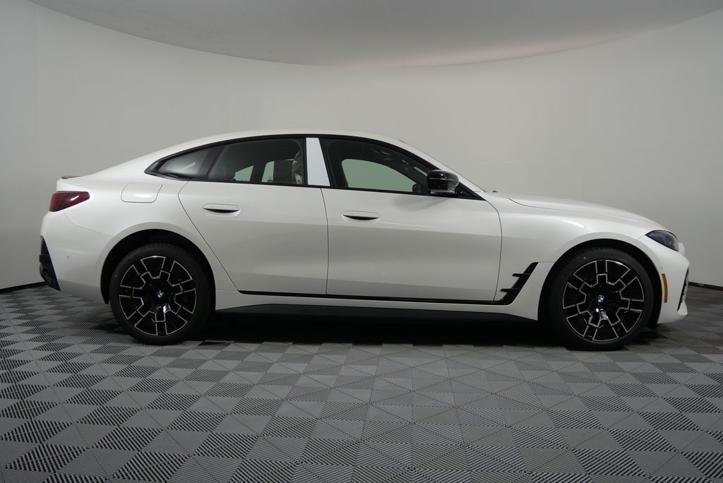 2025 BMW i4 eDrive40 2
