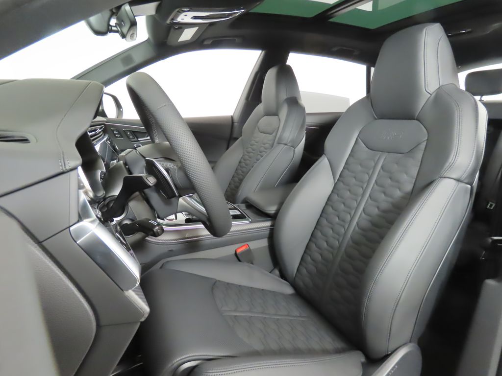 Thumbnail: 2025 Audi RS Q8 - 30