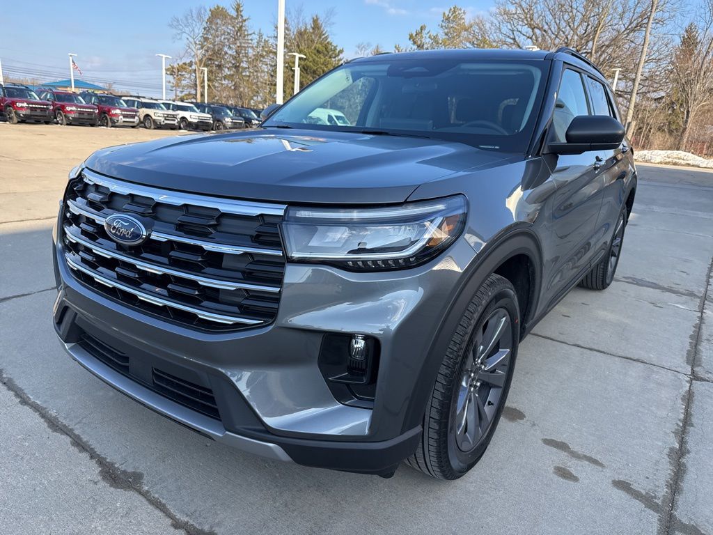 View vehicle photo 2