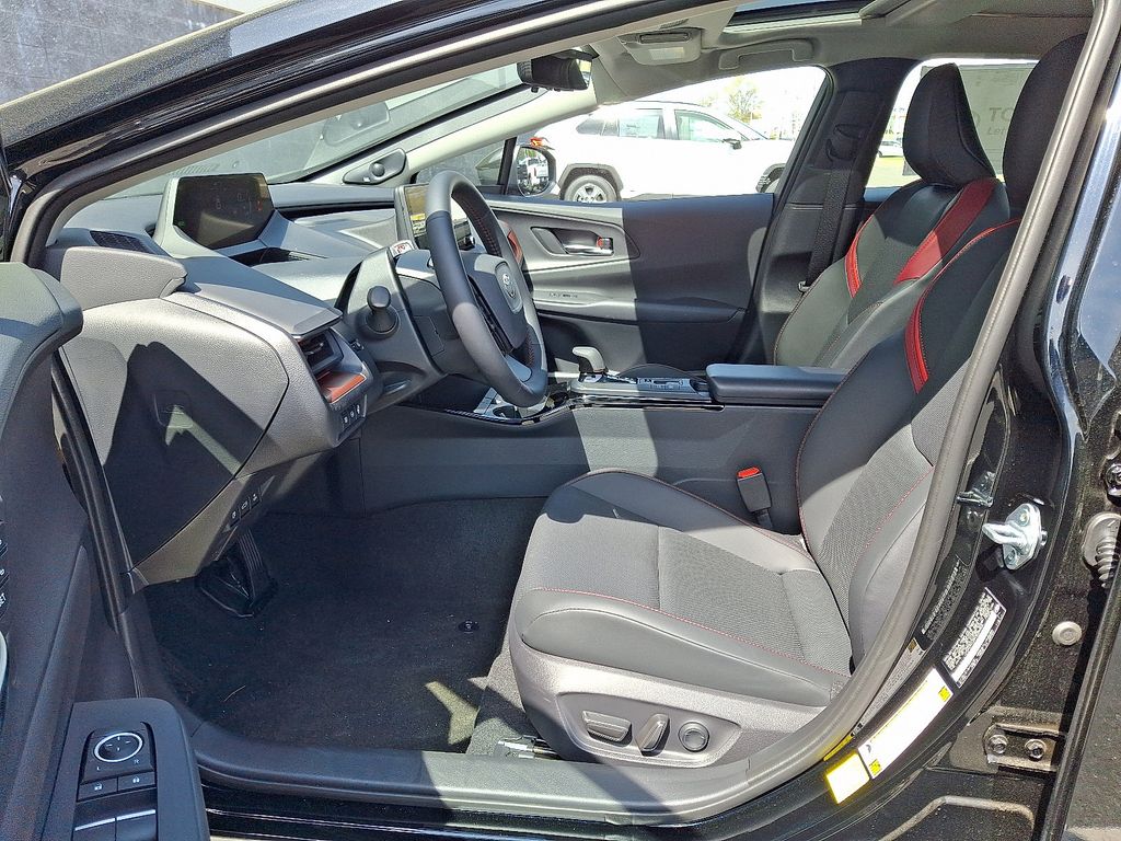 2024 Toyota Prius Prime Premium 9