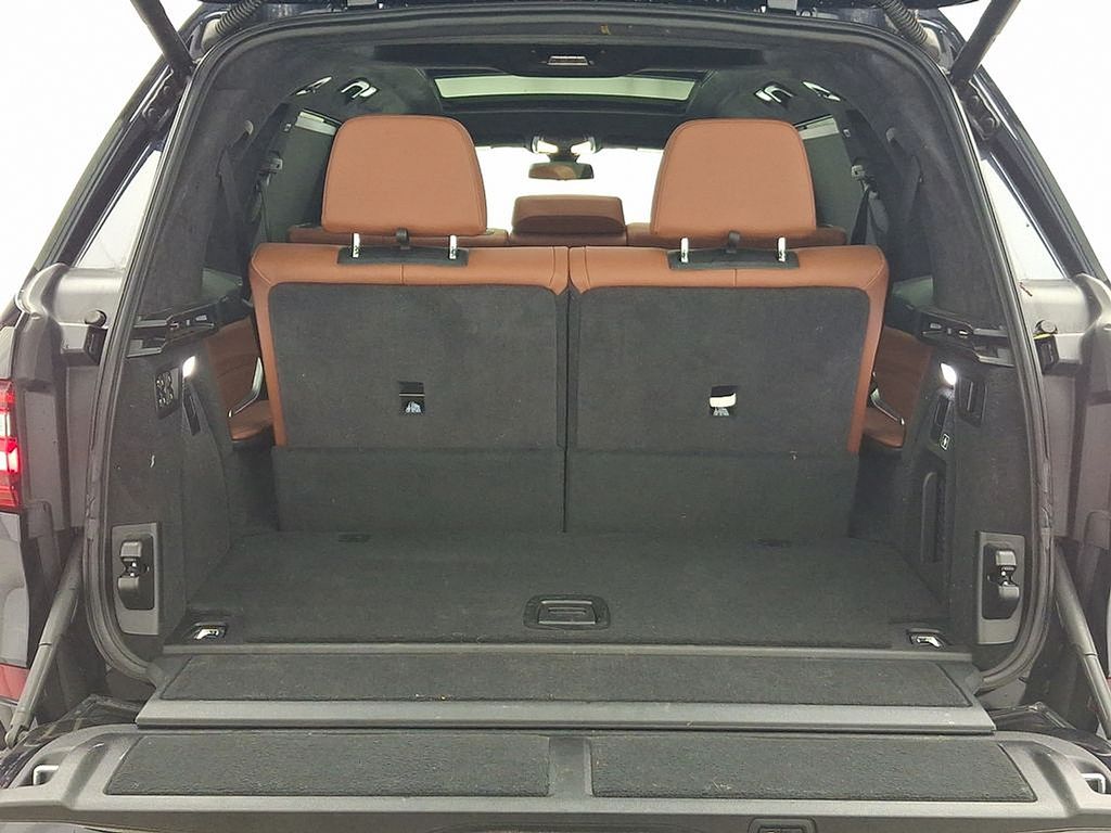 Thumbnail: 2022 BMW X7 - 30