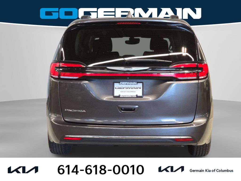 Used 2022 Gray Chrysler Touring L image 9