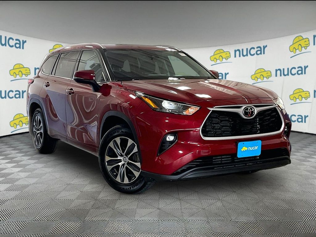 2022 Toyota Highlander — photo 1
