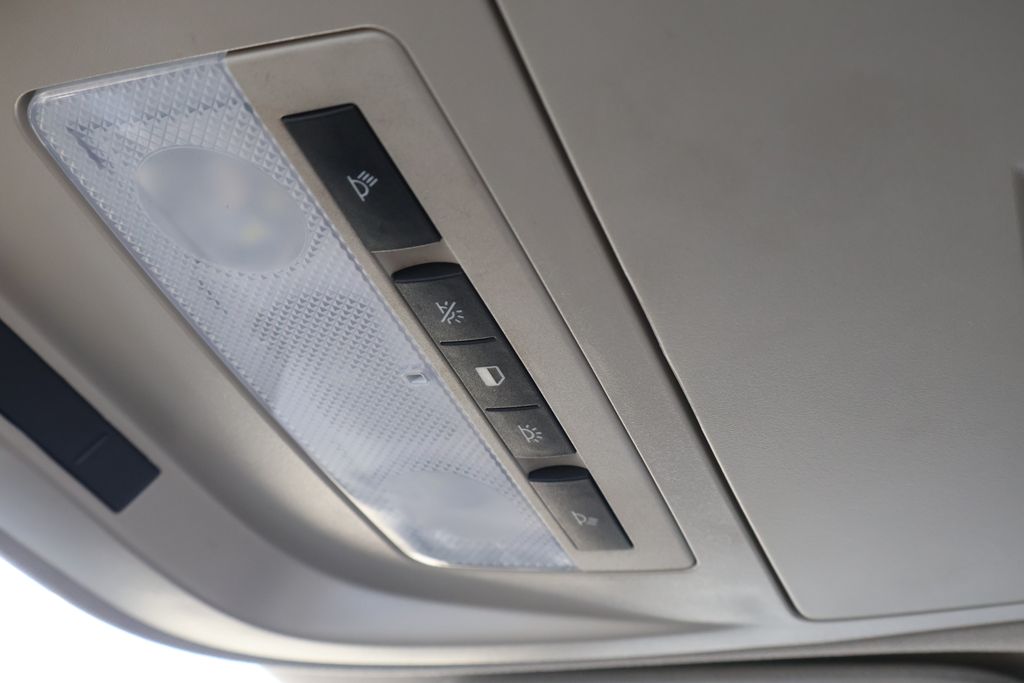 Thumbnail: 2021 Chevrolet Colorado - 32