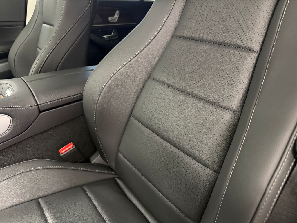 Thumbnail: 2026 Mercedes-Benz GLE - 19