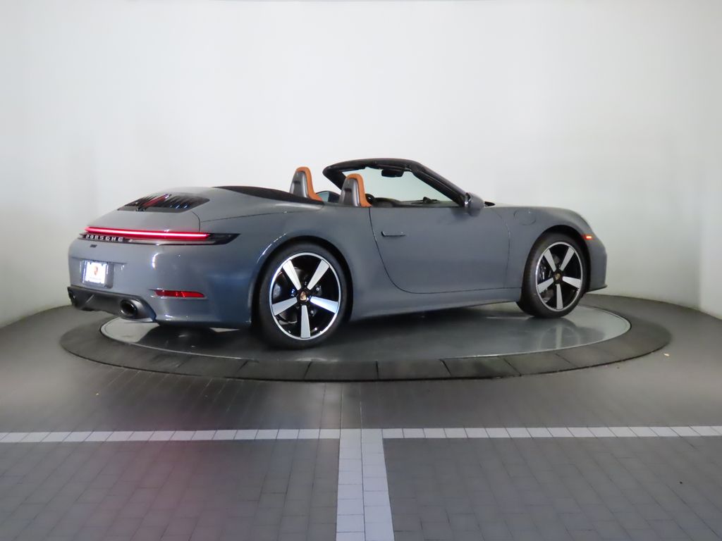 Thumbnail: 2025 Porsche 911 - 15