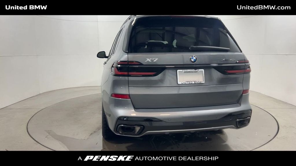 2025 BMW X7 xDrive40i 7