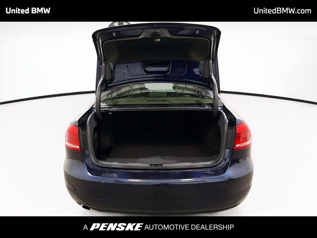 Thumbnail: 2015 Volkswagen Passat - 10