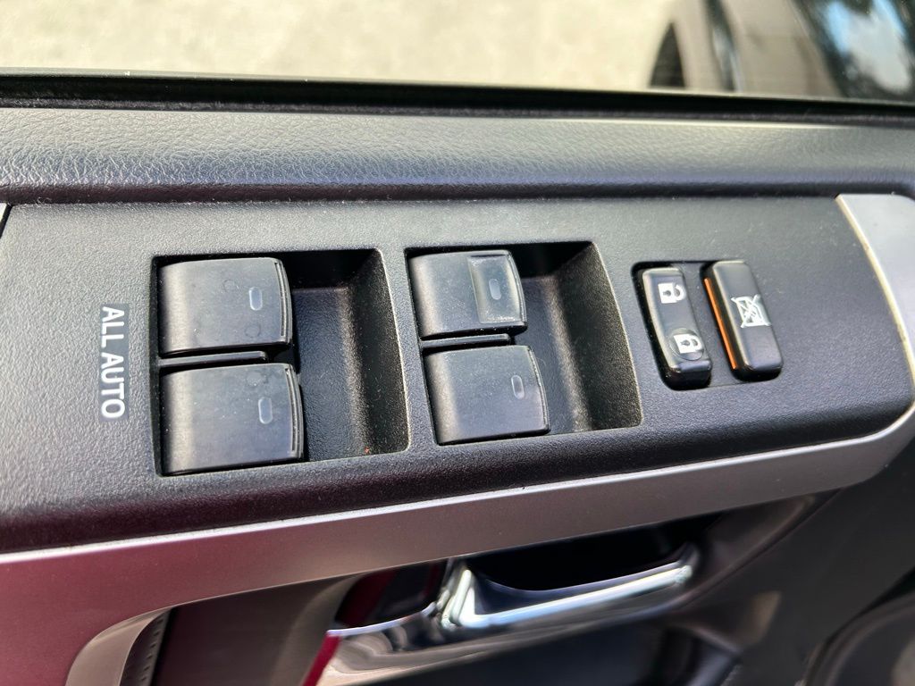 Thumbnail: 2017 Toyota 4Runner - 17