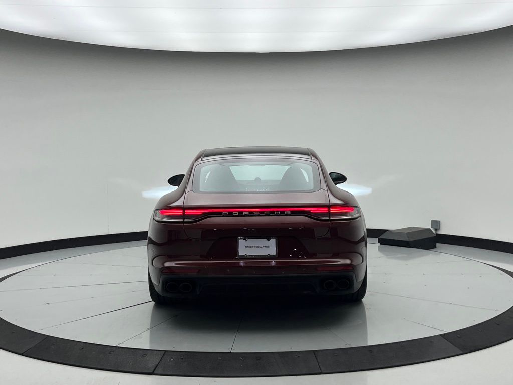 Thumbnail: 2023 Porsche Panamera - 10