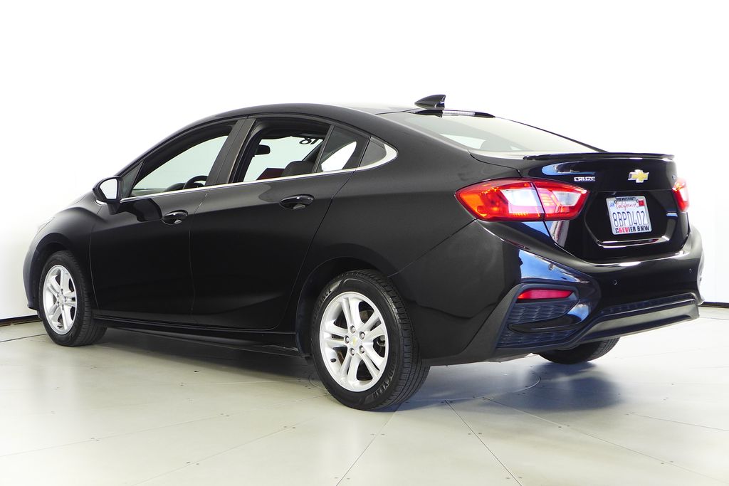 Thumbnail: 2018 Chevrolet Cruze - 9